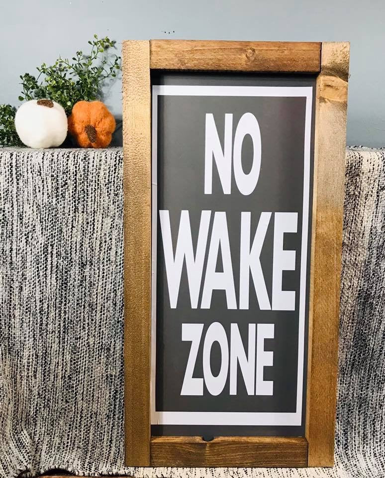 No Wake sign