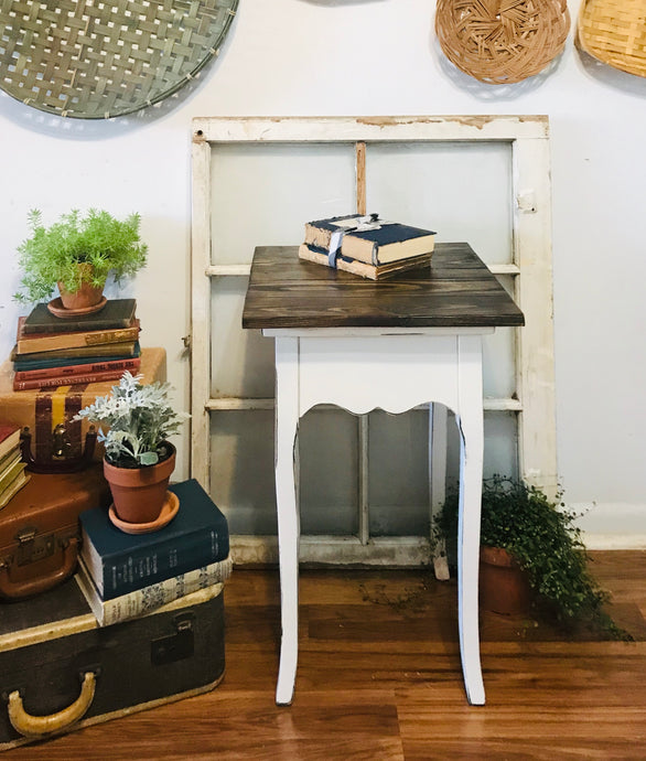 Perfect Little Farmhouse Accent Table