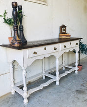 Load image into Gallery viewer, Beautiful Farmhouse Entryway or Console Table