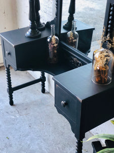 Moody Vintage Vanity & Bench