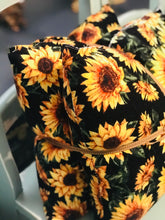 Load image into Gallery viewer, Handmade Sunflower Throw Pillow Set (2)