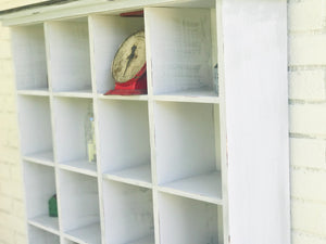 Adorable Farmhouse Cubby Shelf