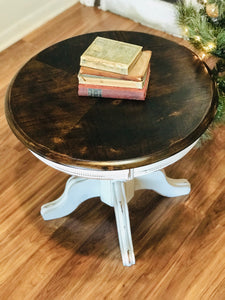 Adorable Farmhouse Mini Pedestal End Tables