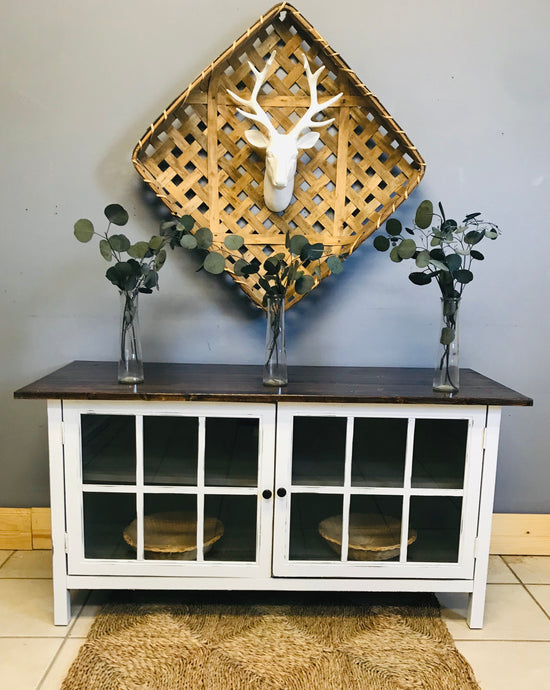 Perfect Farmhouse TV Stand Cabinet