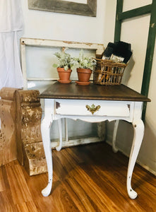 Classy Single Vintage End Table