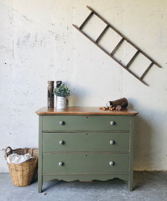 Pretty Antique Chest of Drawers or Coffee Bar