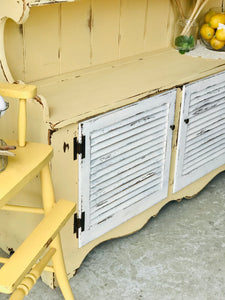 Darling Country Farmhouse Open Hutch