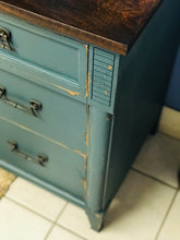 Load image into Gallery viewer, Beautiful Vintage Buffet or TV Stand