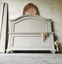 Load image into Gallery viewer, Pretty Neutral Queen Bed Frame (Complete)