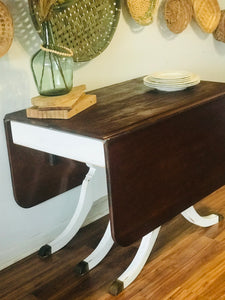 Classy “Duncan Phyfe” Style Drop Leaf Table