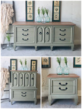 Load image into Gallery viewer, Stunning Vintage Dixie Bedroom Set (3pc)