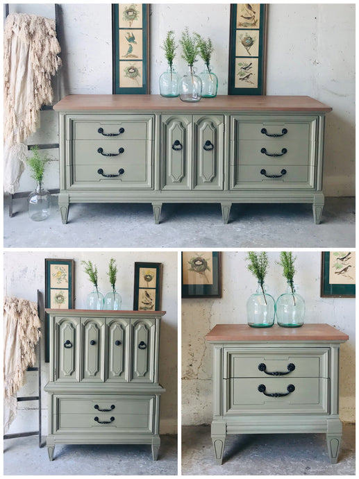 Stunning Vintage Dixie Bedroom Set (3pc)