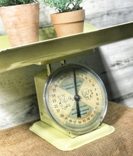 Load image into Gallery viewer, Vintage baby scale