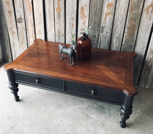 Classy Rustic Farmhouse Coffee Table