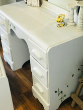 Load image into Gallery viewer, Pretty Vintage Garden Inspired Vanity &amp; Bench