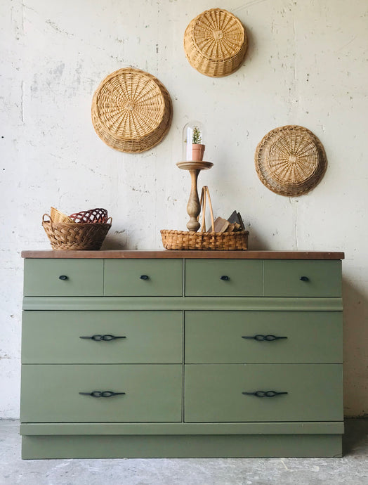 Pretty Vintage MCM Dresser