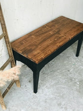 Load image into Gallery viewer, Pretty Vintage Piano Bench