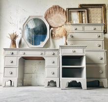 Load image into Gallery viewer, Vintage Bedroom Set (3pc)