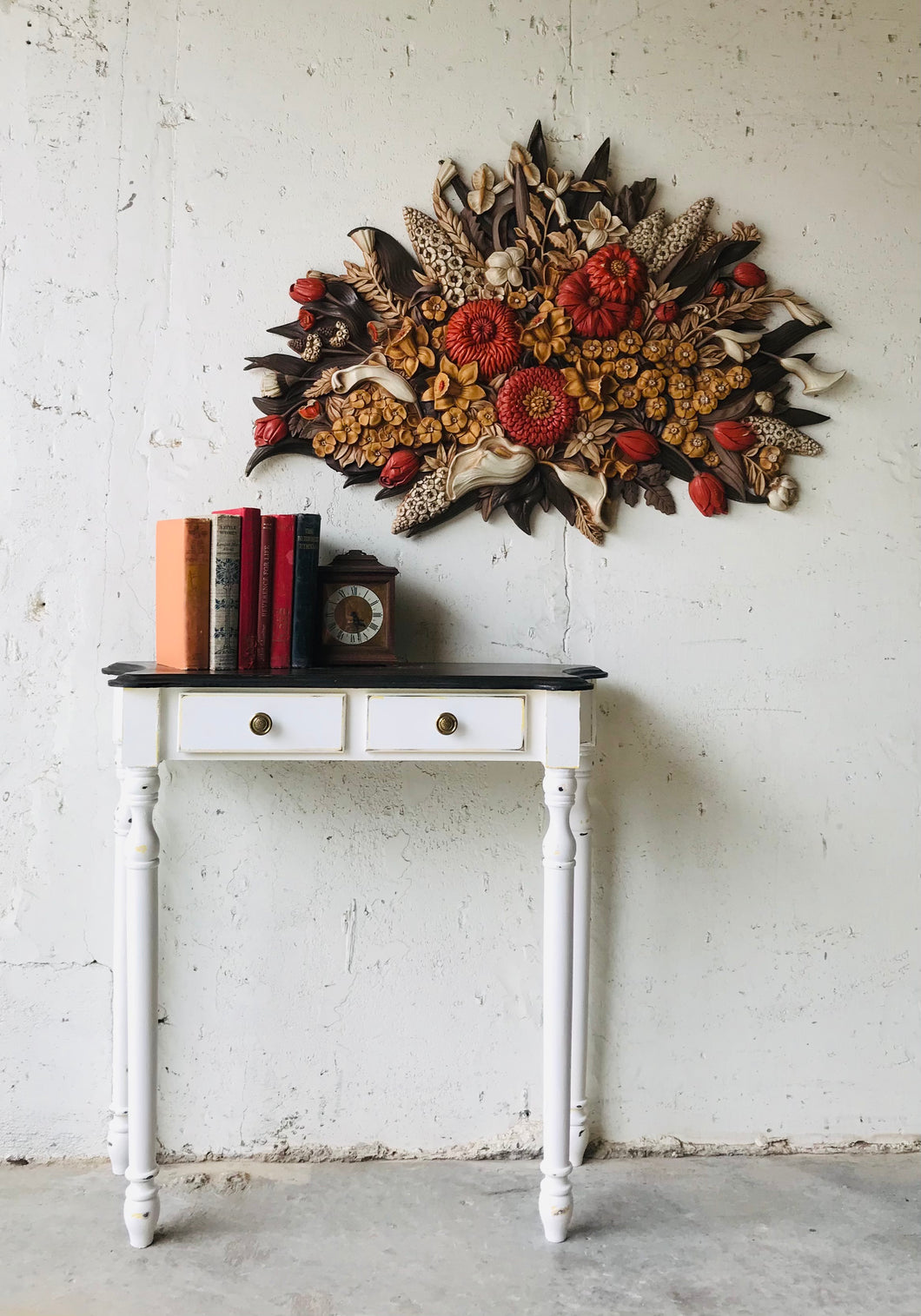 Pretty & Petite Farmhouse Entryway Table
