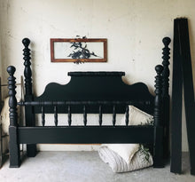 Load image into Gallery viewer, Stunning King Size Four Poster Bed Frame (Complete)