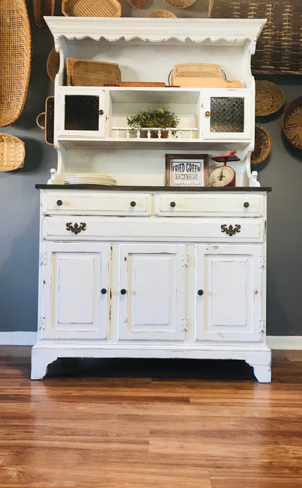 Beautiful Vintage Farmhouse Hutch