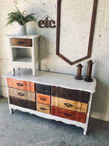 Beautiful Vintage French Provincial Dresser & Nightstand Set