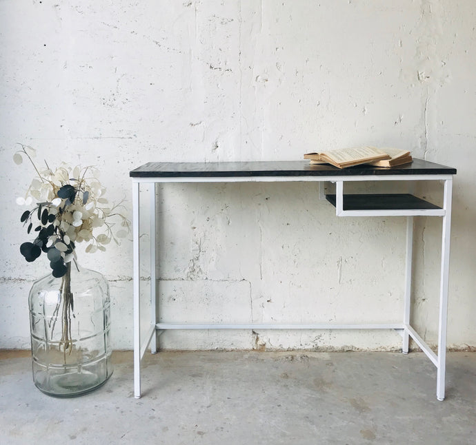 Perfect Minimalist Farmhouse Desk or Entryway Table