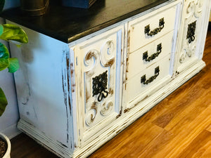 Beautiful Mediterranean Buffet Table