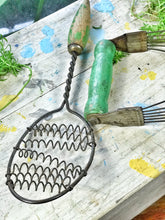 Load image into Gallery viewer, Vintage kitchen tools (2)