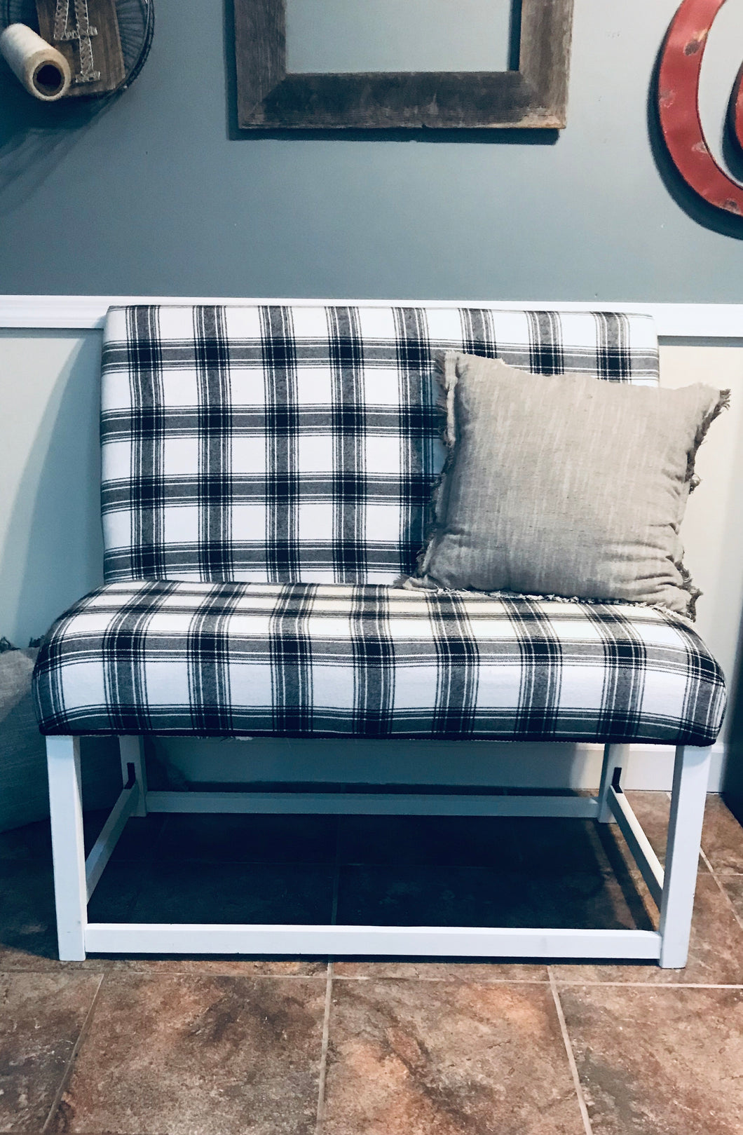 Farmhouse Entryway Banquette Bench