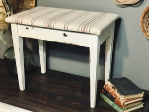 Adorable Grain Striped Piano Bench