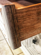 Load image into Gallery viewer, Stunning Ornate Vintage Nightstand Set (2)