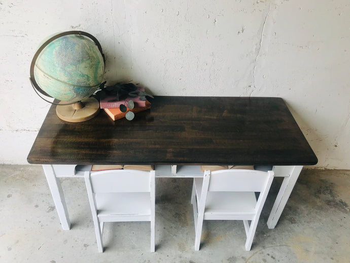 Adorable Vintage Kids Desk w/Chairs