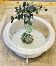 Load image into Gallery viewer, Shabby Chic Round Coffee Table