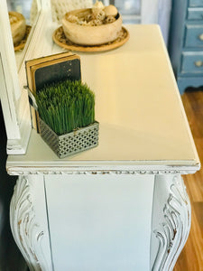 Gorgeous Clawfoot Chest of Drawers w/Mirror