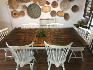 Beautiful Large Farmhouse Table & Chairs