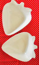 Load image into Gallery viewer, Ceramic Strawberry Bowls (2)