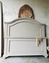 Load image into Gallery viewer, Pretty Neutral Queen Bed Frame (Complete)