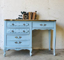 Load image into Gallery viewer, Pretty Vintage French Provincial Desk or Vanity