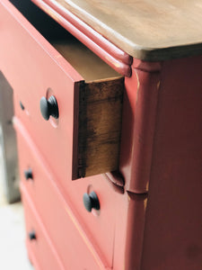 Cute Vintage Chest of Drawers