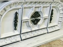 Load image into Gallery viewer, Stunning Ornate Vintage TV Stand