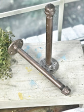 Load image into Gallery viewer, Industrial pipes (for farmhouse shelves) 2ct