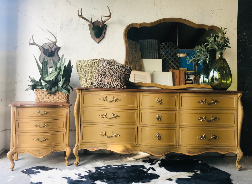 Stunning French Provincial Bedroom Set (3pc)