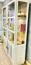 Load image into Gallery viewer, Awesome Vintage Display or China Cabinet