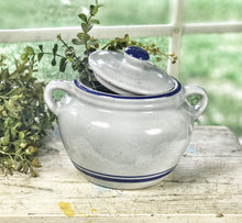 Load image into Gallery viewer, Vintage stoneware bean pot
