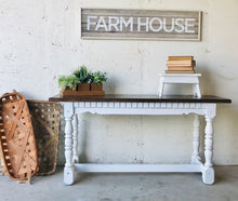 Load image into Gallery viewer, Pretty Farmhouse Entryway or Sofa Table