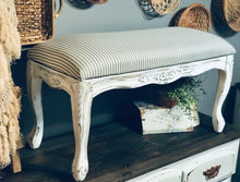 Load image into Gallery viewer, Elegant Farmhouse Upholstered Bench