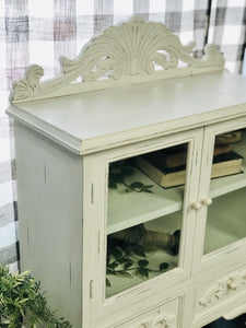 Darling Shabby Tabletop Curio Cabinet