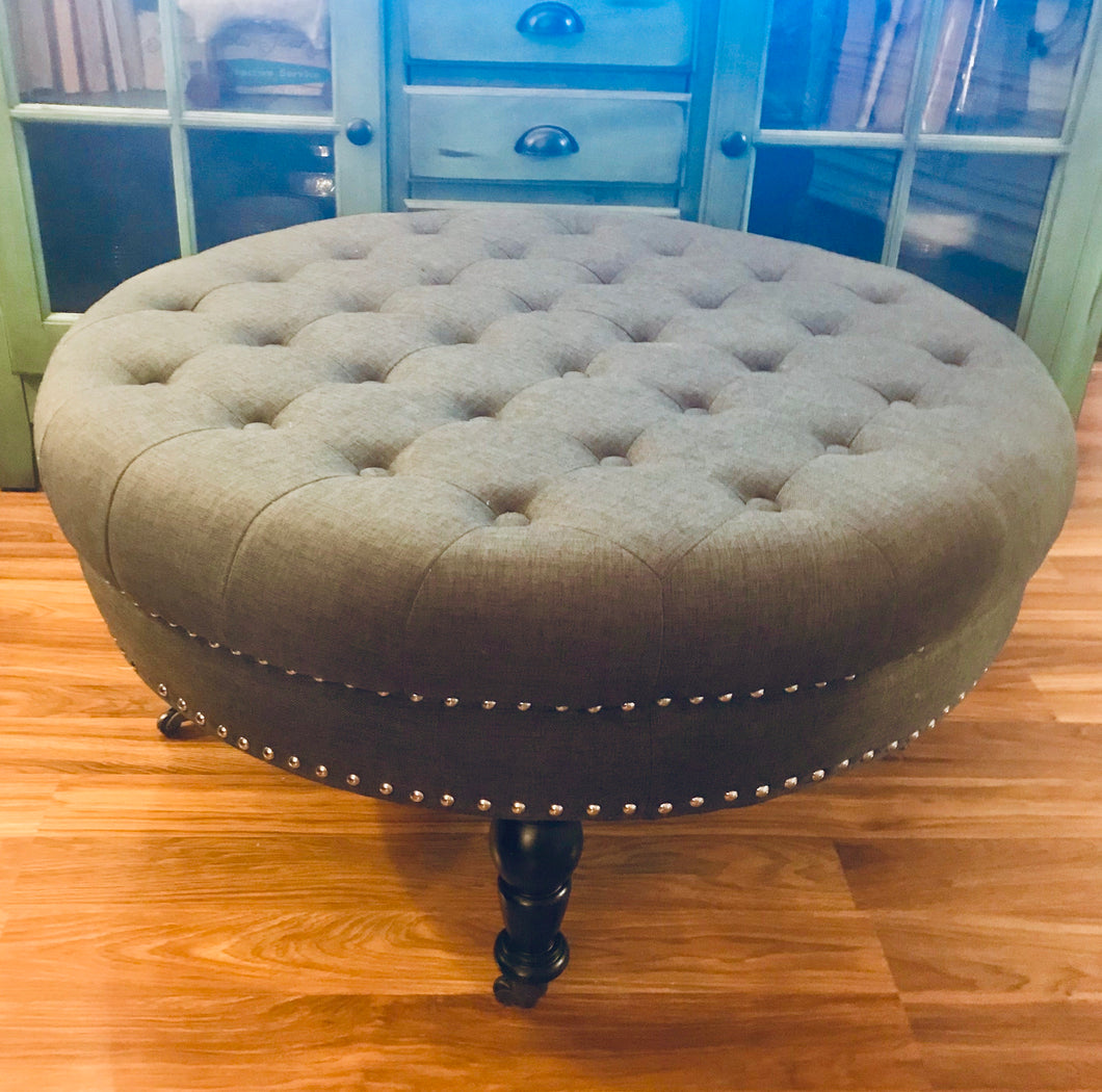 Gorgeous Tufted Round Rolling Ottoman