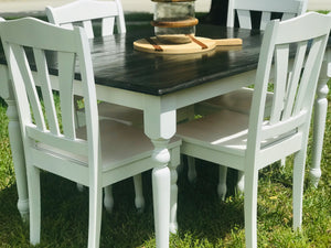 Adorable Small Farmhouse Table and Chairs Set